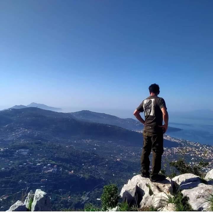 HIKING TOUR Le più belle escursioni in Penisola Sorrentina, Costiera Amalfitana, Capri da proporre agli ospiti delle strutture associate ad Atex. Esperienze indimenticabili che possono rappresentare uno straordinario strumento di promozione e accoglienza per gli operatori del settore ricettivo. Tutti i servizi di escursioni offerti con le le locandine, le descrizioni in italiano e inglese e tutti i costi di ogni singola escursione potrete richiederle in segreteria Atex associazioneatex@gmail.com Ci sono anche molte foto che possono essere utilizzate per la promozione di queste meravigliose escursioni. Per ulteriori informazioni non esitate a contattare Nino Aversa al 3341161642